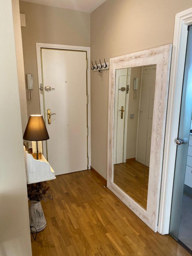 Apartament Petit Rossello Barcelona Zewnętrze zdjęcie