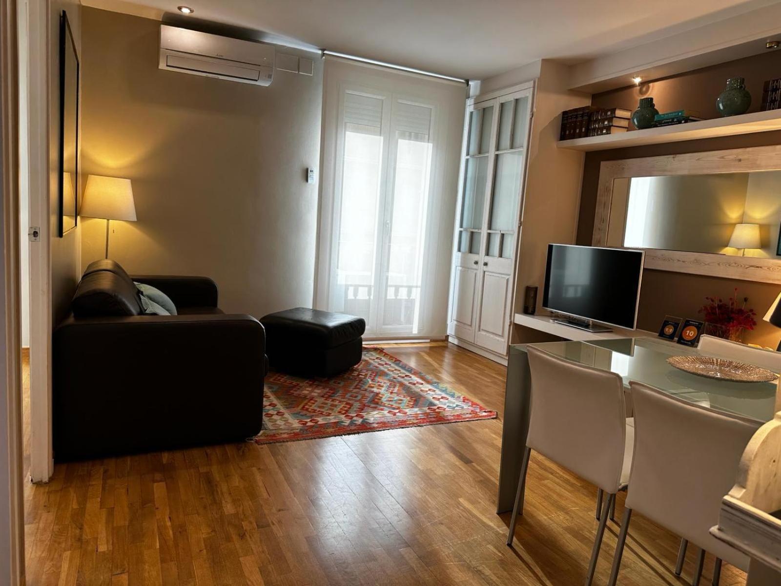Apartament Petit Rossello Barcelona Zewnętrze zdjęcie