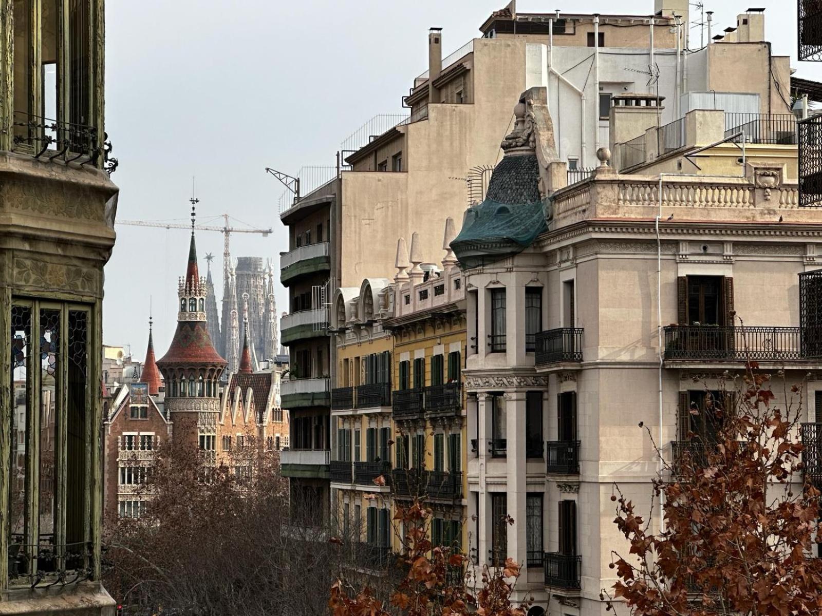 Apartament Petit Rossello Barcelona Zewnętrze zdjęcie